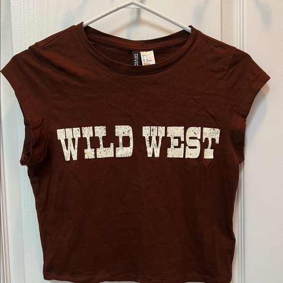 Short Chocolate Brown “Wild West” Jersey Shirt 🐎 - Picture 3 of 6